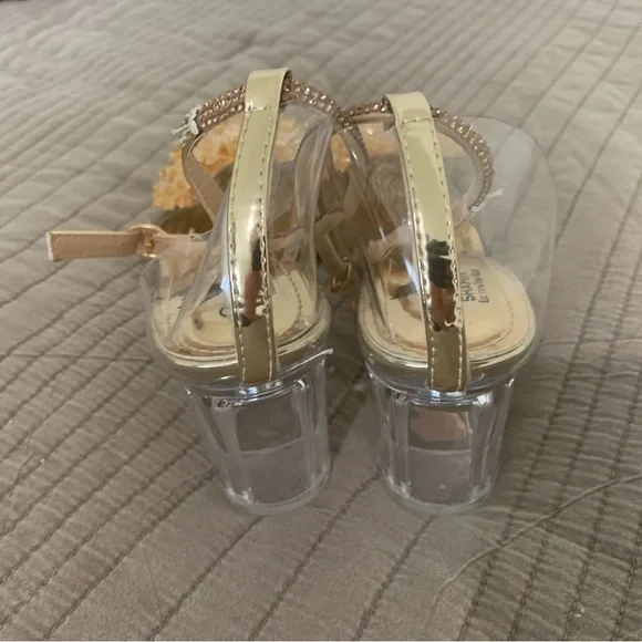 MNM Fashion Gold Heels - Picture 2 of 7